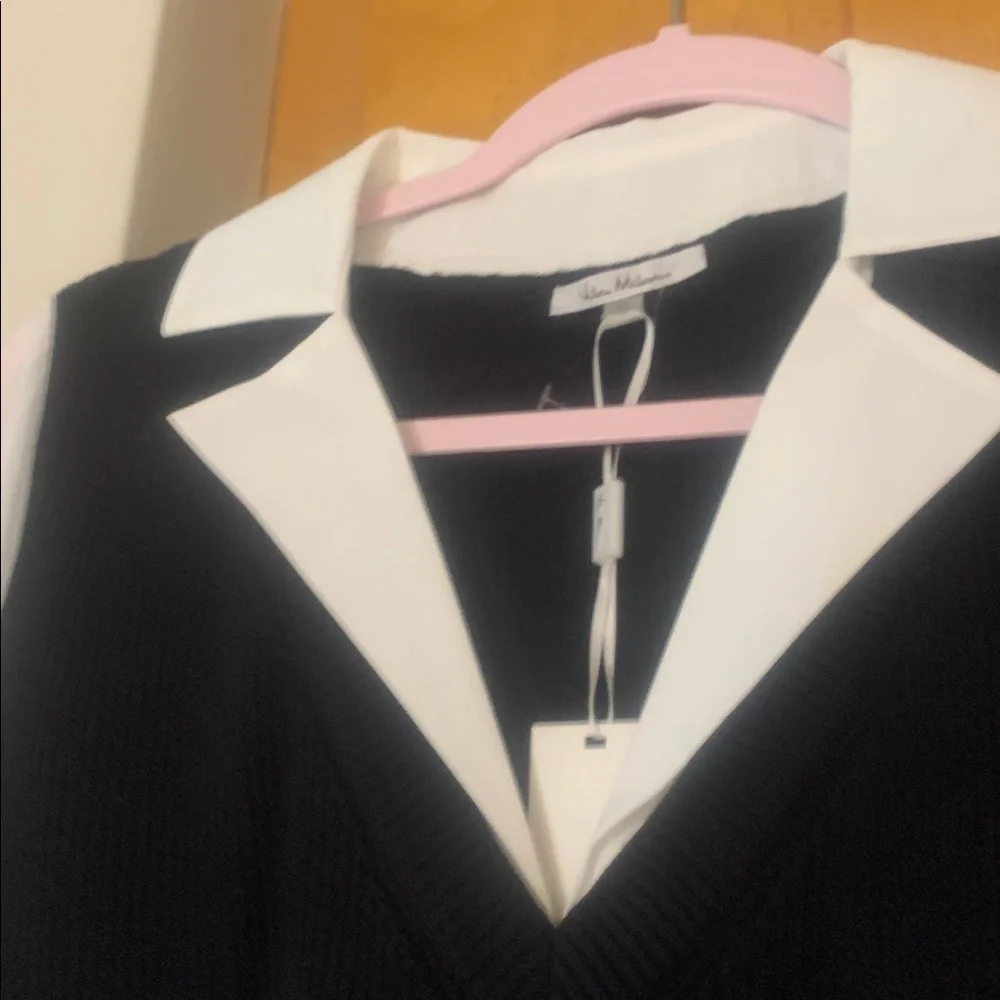 Black Knit Collared vest with White Collar(spare room) - Picture 3 of 5